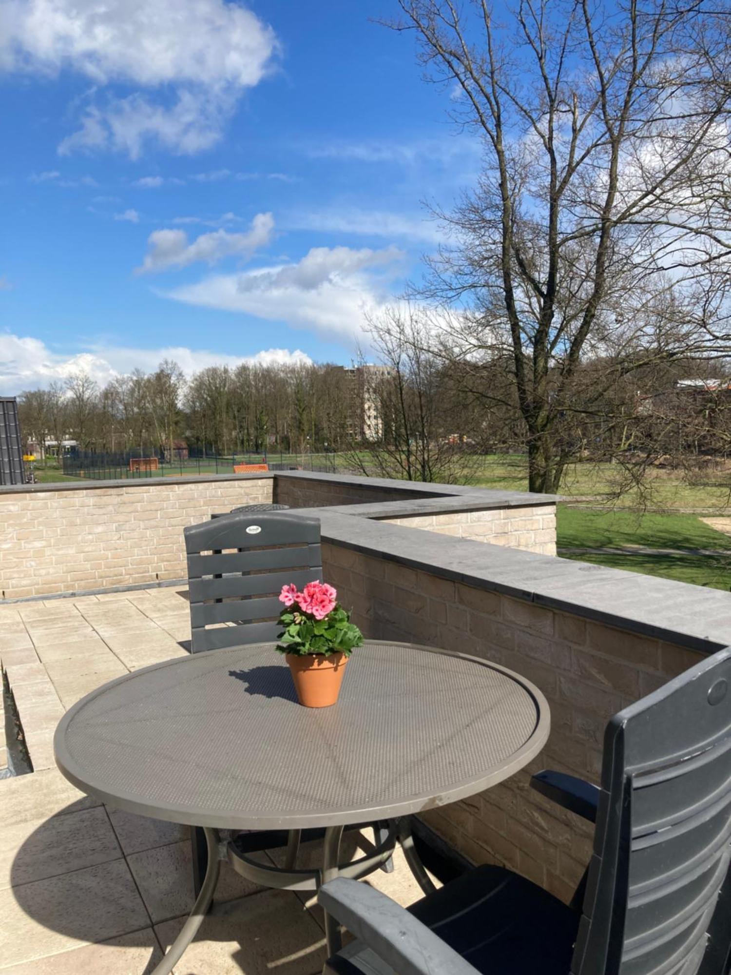 City Zen Apartment Enschede !Free Private Parking Esterno foto